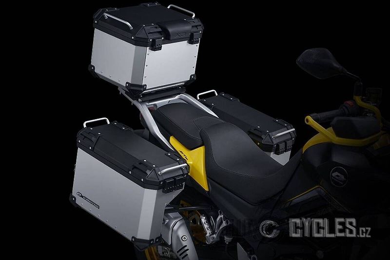 QJ Motor (2026) SVT 650 X, akce kufry zdarma - fotka 9 z 9