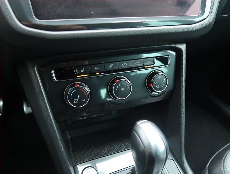 Volkswagen Tiguan (2018) R-Line 2.0 TSI - fotka 17 z 17