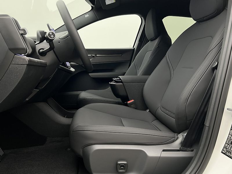 Volvo EX30 (2026) P8 AWD electric PLUS REZERVACE - fotka 3 z 45