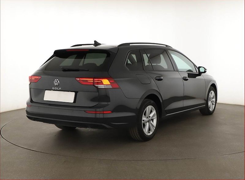Volkswagen Golf (2022) Life 2.0 TDI, Automat - fotka 5 z 20