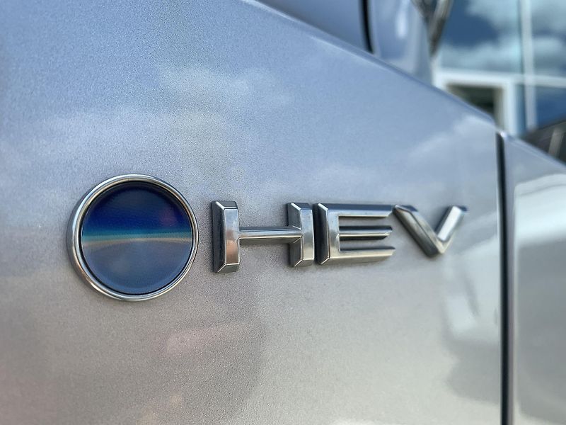 Toyota C-HR STYLE 1,8 HYBRID 90kW - fotka 26 z 32