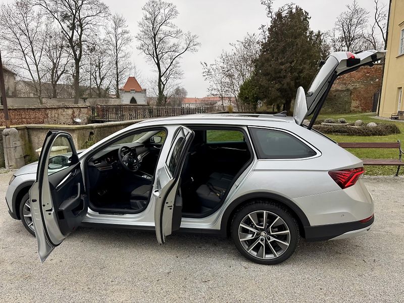 Škoda Octavia (2024) SCOUT 2,0Tdi 147kw-4x4 Panoram - fotka 46 z 49