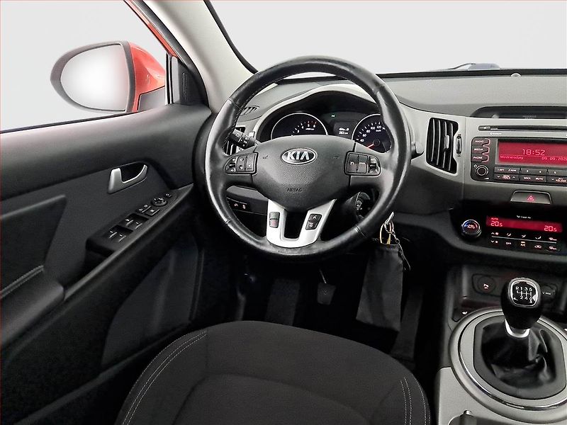 Kia Sportage (2015) 2.0 CRDi, 4X4, Xenony - fotka 7 z 19