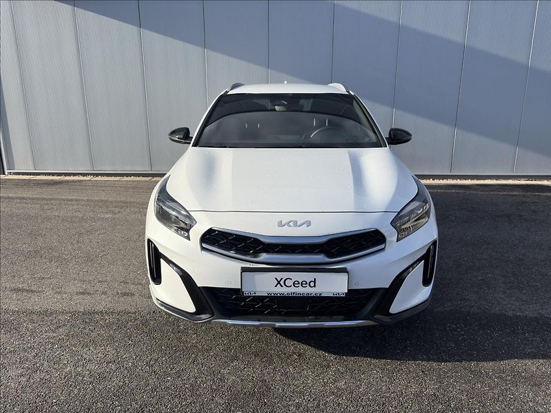 Kia XCeed 1,6   T-GDI 132kW 7DCT STEEL E - fotka 2 z 22