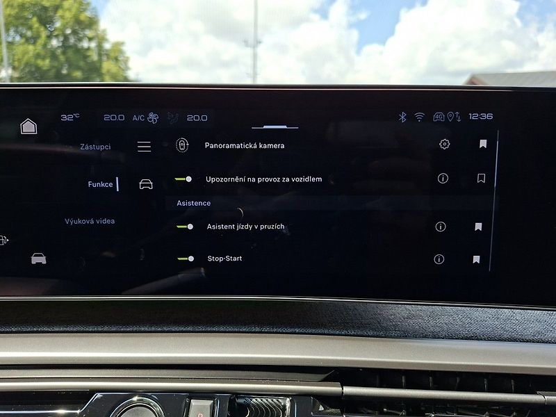 Peugeot 3008 ALLURE HYBRID 145k e-DCS6 - fotka 22 z 29