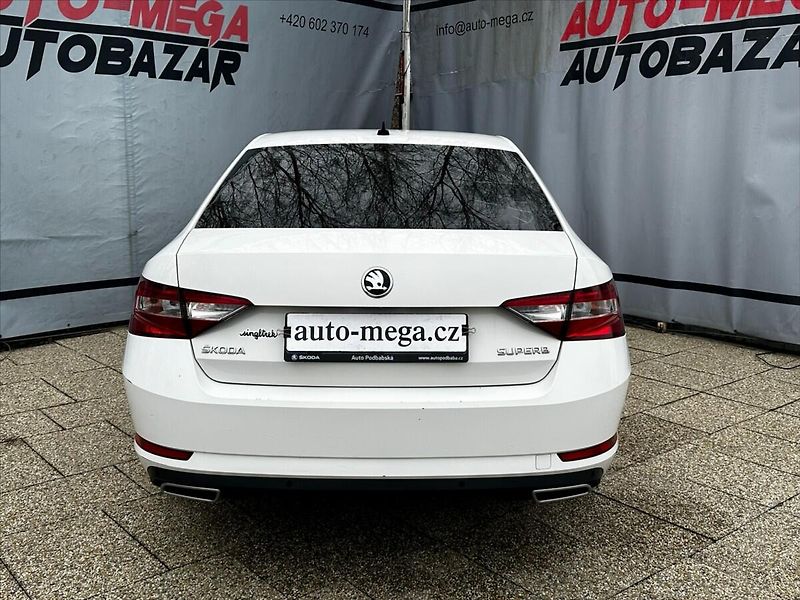 Škoda Superb 2,0 110kW DSG, CZ - fotka 7 z 41