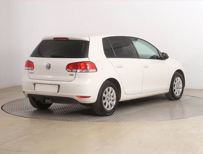 Volkswagen Golf (2011) 1.2 TSI, Automat - fotka 5 z 17