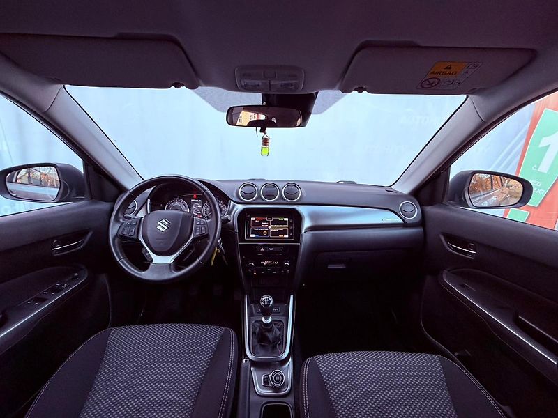 Suzuki Vitara 1.4 BoosterJet Comfort AllGrip - fotka 16 z 27