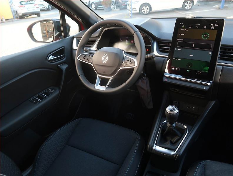 Renault Captur (2025) 1.0 TCe - fotka 7 z 19