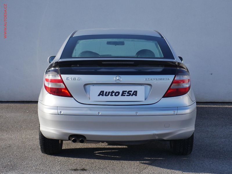 Mercedes-Benz Třídy C (2007) 1.8 i, autoAC - fotka 5 z 21