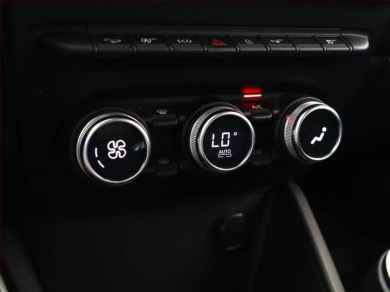 Dacia Duster (2018) 1.2 TCe, 4X4, ČR,1.maj - fotka 13 z 16