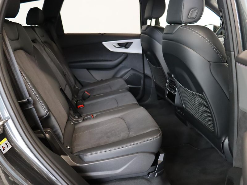 Audi Q7 Sline TDI quattro tiptronic - fotka 13 z 31