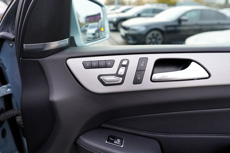 Mercedes-Benz GLS 350d 4Matic, ČR, 7 míst - fotka 26 z 50