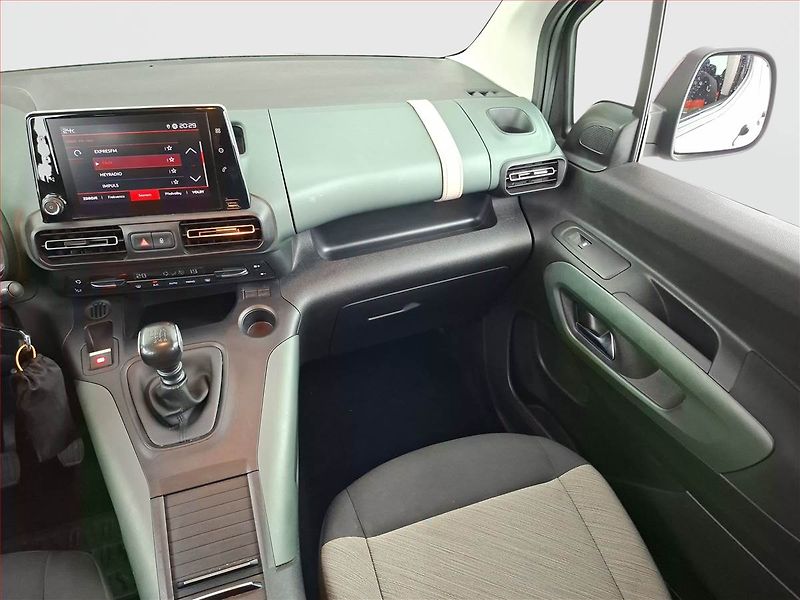 Citroën Berlingo (2020) Maxi Feel 1.5 BlueHDi, 7Míst - fotka 8 z 17