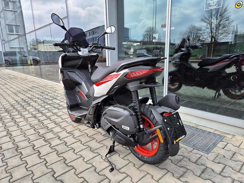 Aprilia SR GT 125 (2026) SPORT - AKČNÍ CENA - fotka 6 z 62