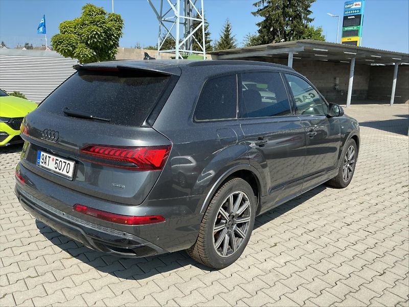 Audi Q7 3.0 50 TDI quattro tiptronic S - fotka 5 z 40