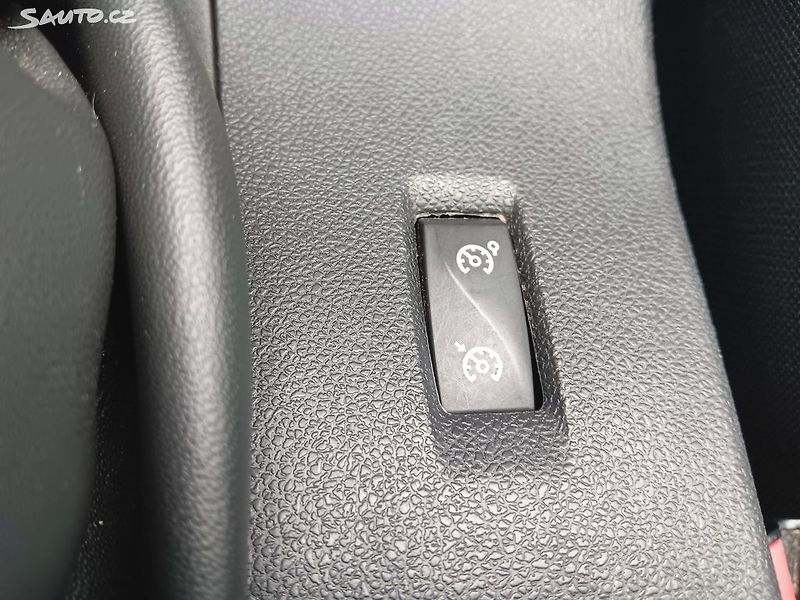 Renault Mégane 1.5 dCi 66kW - fotka 23 z 26