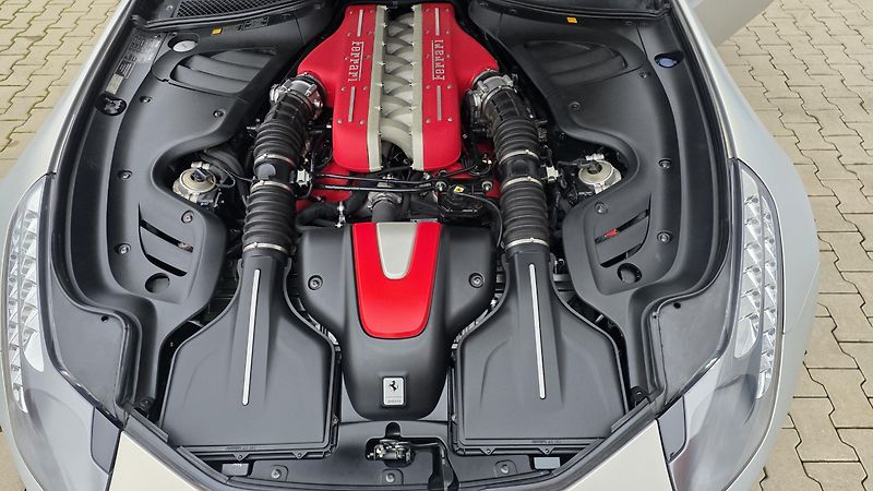 Ferrari FF (2015) INDIVIDUAL TailorMade ZÁRUKA - fotka 19 z 19
