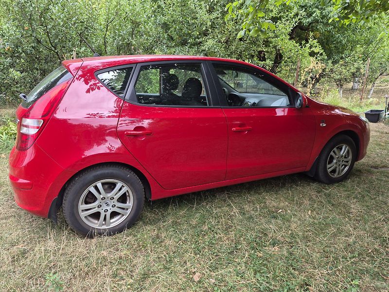 Hyundai i30 (2009) Hyundai i30 FD r.v.2009 1.4 - fotka 9 z 21