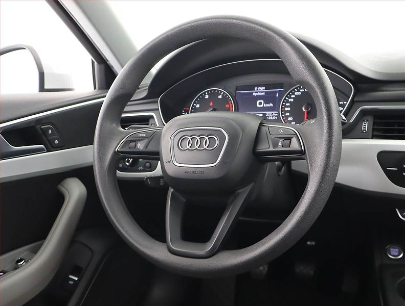 Audi A4 (2017) 2.0 TDI, Serv.kniha, Navi - fotka 14 z 25