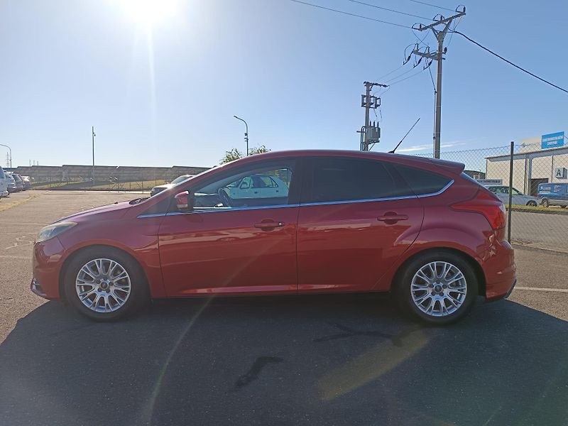 Ford Focus (2011) - fotka 4 z 39