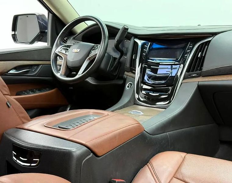 Cadillac Escalade (2016) TOP SUV - fotka 9 z 19