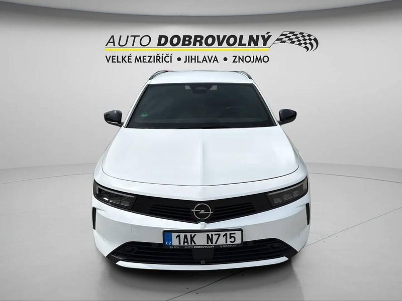 Opel Astra Edition ST 1.2 TURBO (96kW/130 - fotka 12 z 20