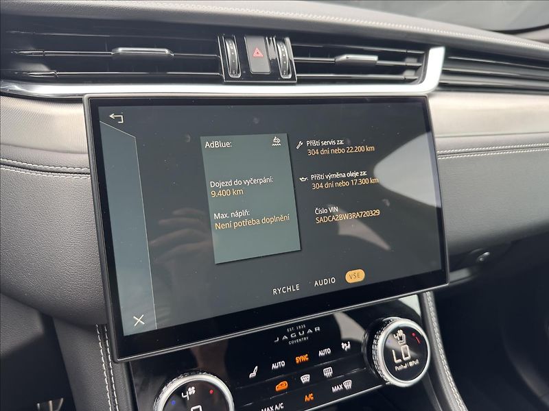 Jaguar F-Pace 3,0 R-DYNAMIC SE AWD DPH - fotka 26 z 33