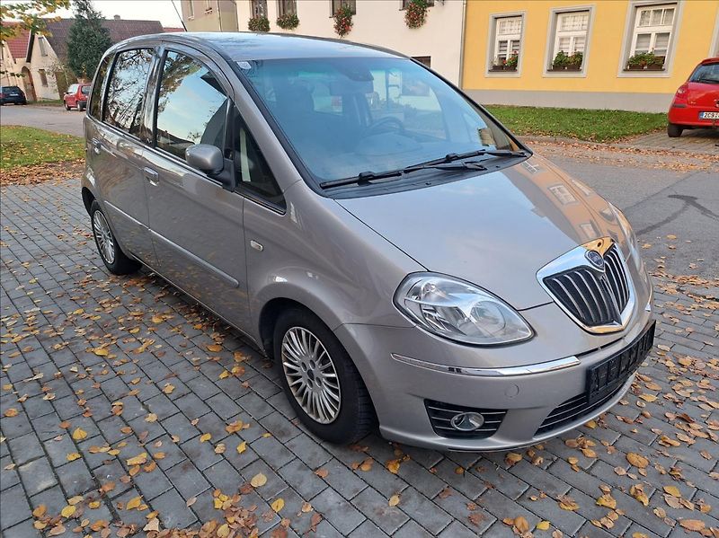 Lancia Musa 1,4 i Comfort - fotka 15 z 52