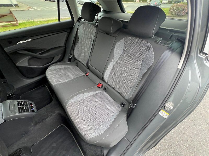 Škoda Superb (2025) Selection 2.0TDi 110kW 7°autom - fotka 14 z 30