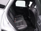 Volvo XC60 2.0 B4 145kW R-Design CZ Aut. - náhled 14