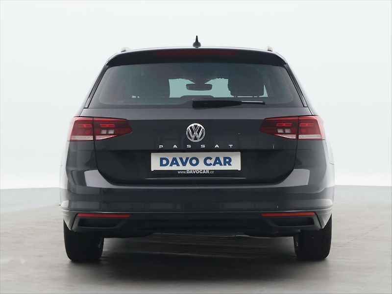 Volkswagen Passat 2,0 TDI 110kW Business Combi - fotka 6 z 30