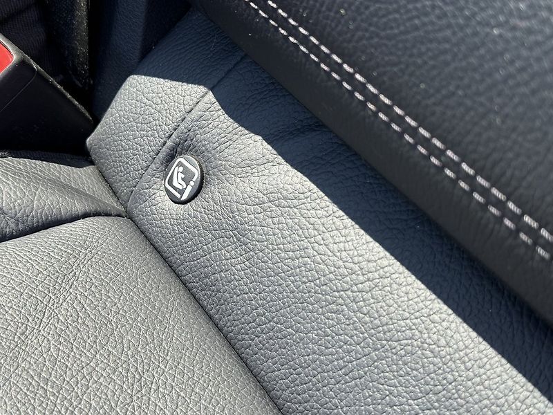 Mercedes-Benz GLS (2019) 400 d 4MATIC - fotka 17 z 54