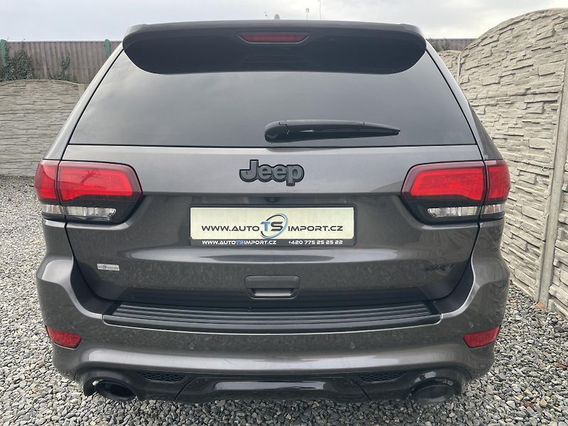 Jeep Grand Cherokee 6.4i 480PS HEMI SRT CZ 78000KM - fotka 4 z 187