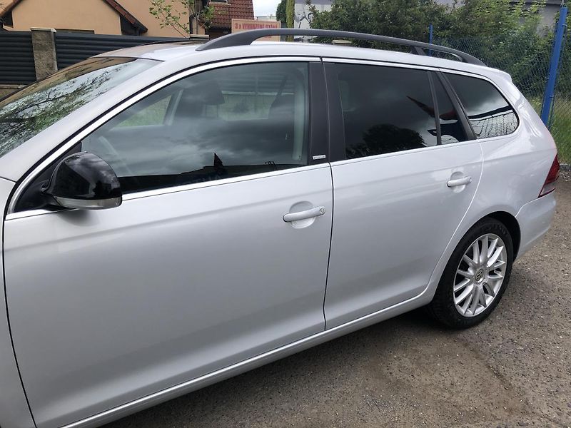 Volkswagen Golf (2011) 2,0TDi STYLE nez. rezervace - fotka 6 z 68