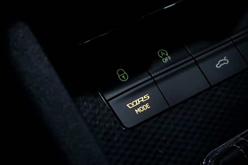 Škoda Octavia 3 FL 2.0 TSI 180 kW DSG RS - fotka 37 z 43