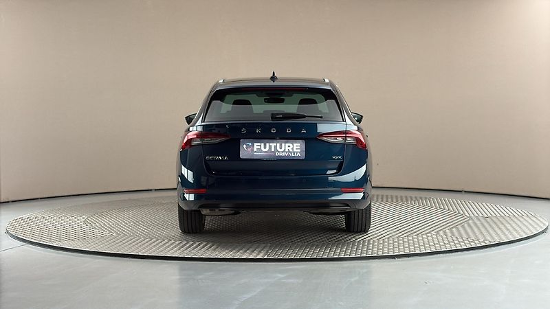 Škoda Octavia 2.0 TDI DSG 4x4 Style Combi - fotka 5 z 29