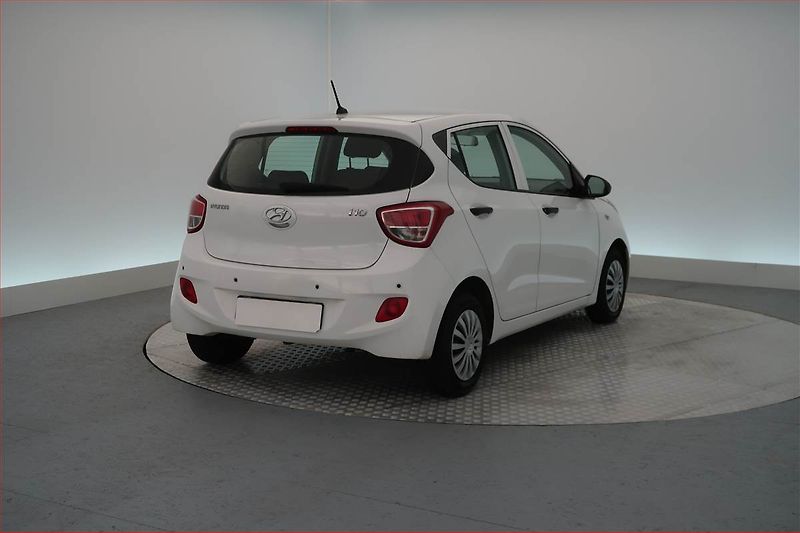 Hyundai i10 (2016) 1.0, Park. senzory - fotka 5 z 15