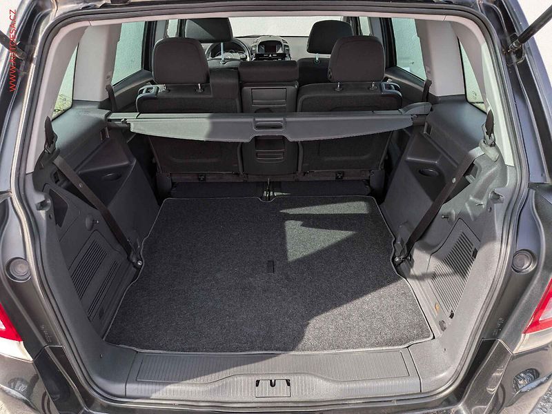 Opel Zafira (2013) 1.7 CDTi, 2.maj, AC, temp - fotka 7 z 17