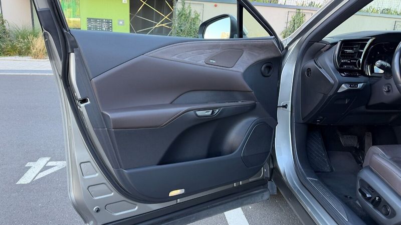 Lexus RX 450h plus 450H+ 2,5 PHEV LUXURY - fotka 8 z 31