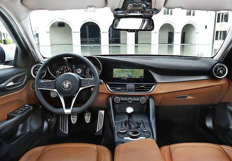 Alfa Romeo Giulia.