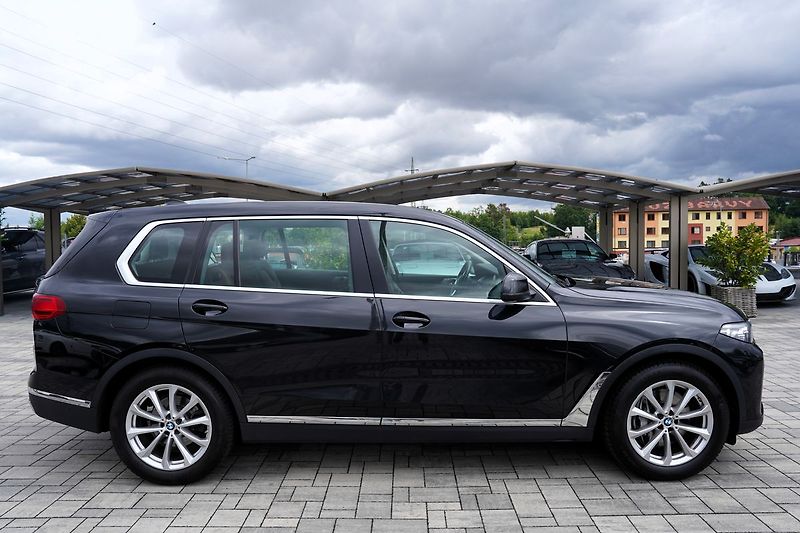 BMW X7 40i xDrive/panorama/7 míst - fotka 7 z 47