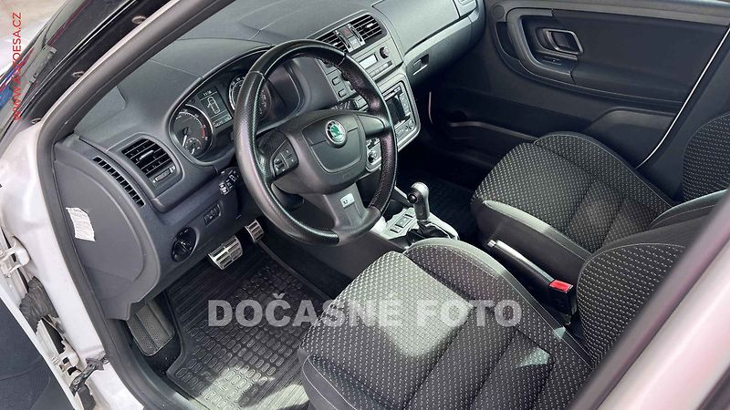 Škoda Fabia (2011) 1.4 TSl DSG, ČR - fotka 3 z 3