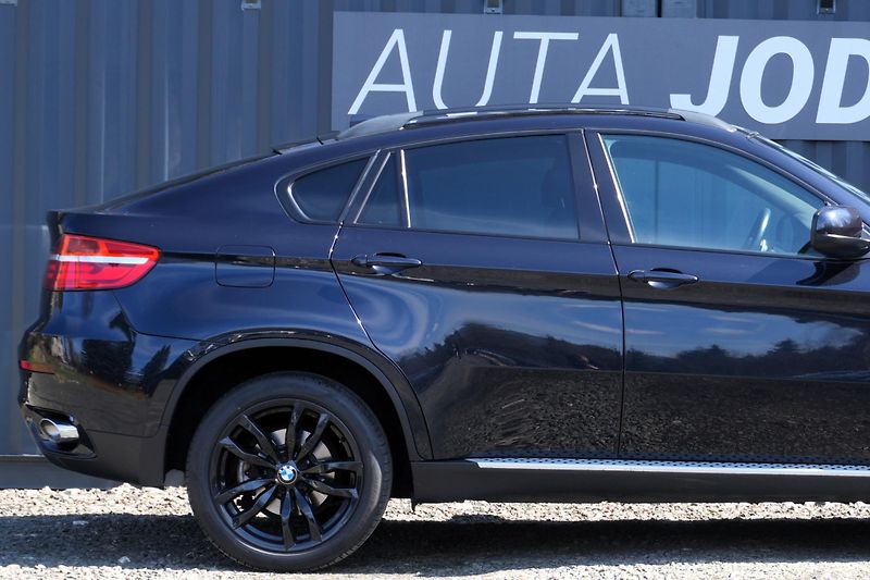 BMW X6 30d, Webasto, LED, HUD, Tažné - fotka 9 z 37