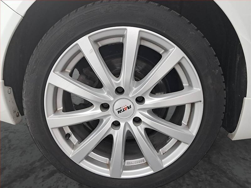 Opel Insignia (2016) 2.0 CDTI, Automat, Navi - fotka 15 z 17