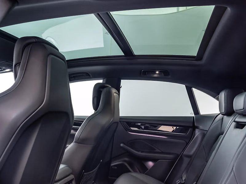Porsche Macan 4S PASM InnoDrive 360 Pano Ven - fotka 15 z 18