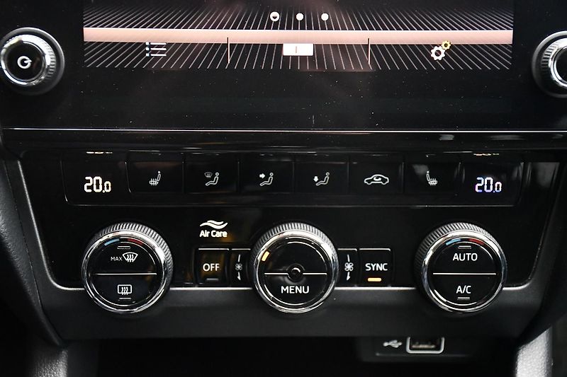 Škoda Octavia 1.6TDi STYLE ACC ČR - fotka 26 z 37