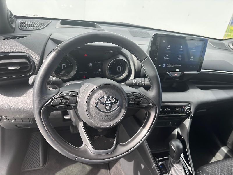 Toyota Yaris 1.5 HSD e-CVT Selection Style - fotka 14 z 28