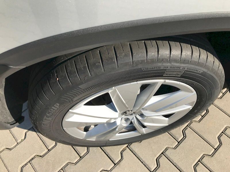 Škoda Karoq (2025) SEL TS 110/1.5 M6F - fotka 20 z 26