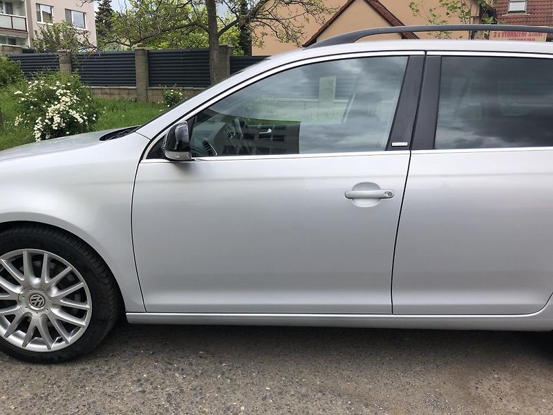 Volkswagen Golf (2011) 2,0TDi STYLE nez. rezervace - fotka 12 z 68